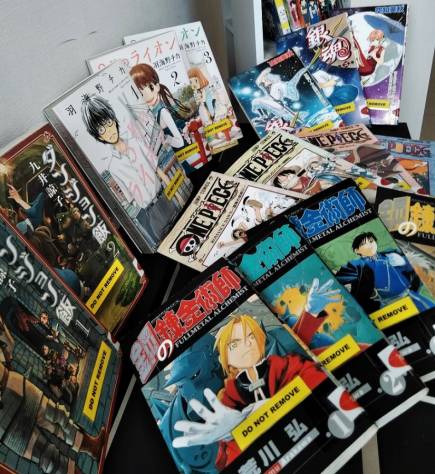 京都日本語学校に『マンガの広場』誕生！！