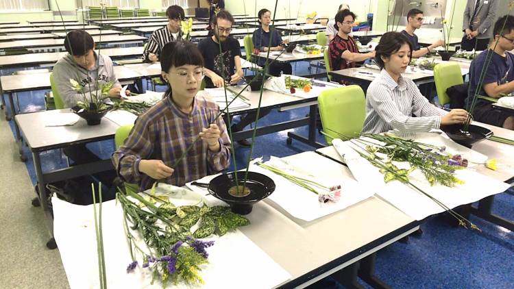 文化体験授業~生け花~